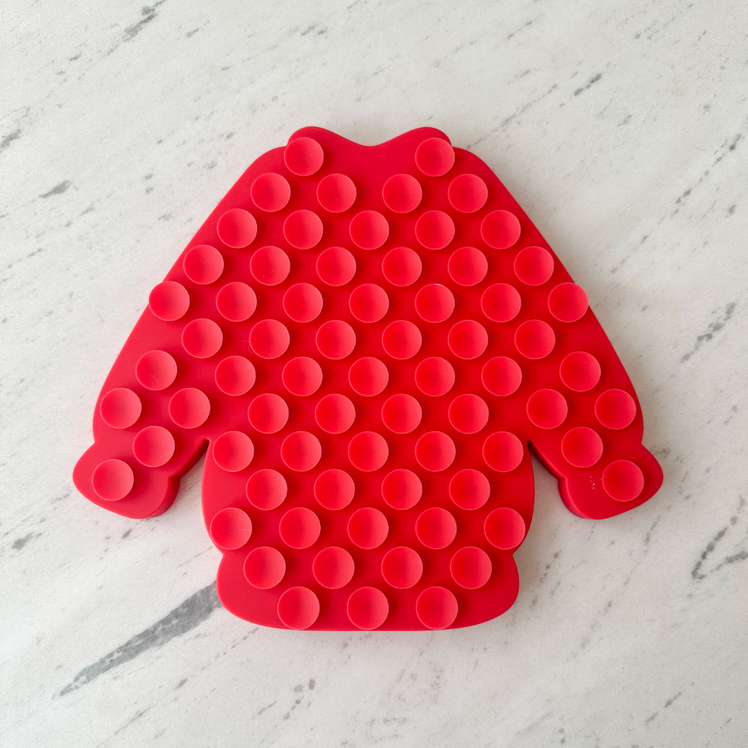 Ollie B. Good Mata do lizania dla psa i kota Zimowy Sweterek, czerwony - obrazek 8