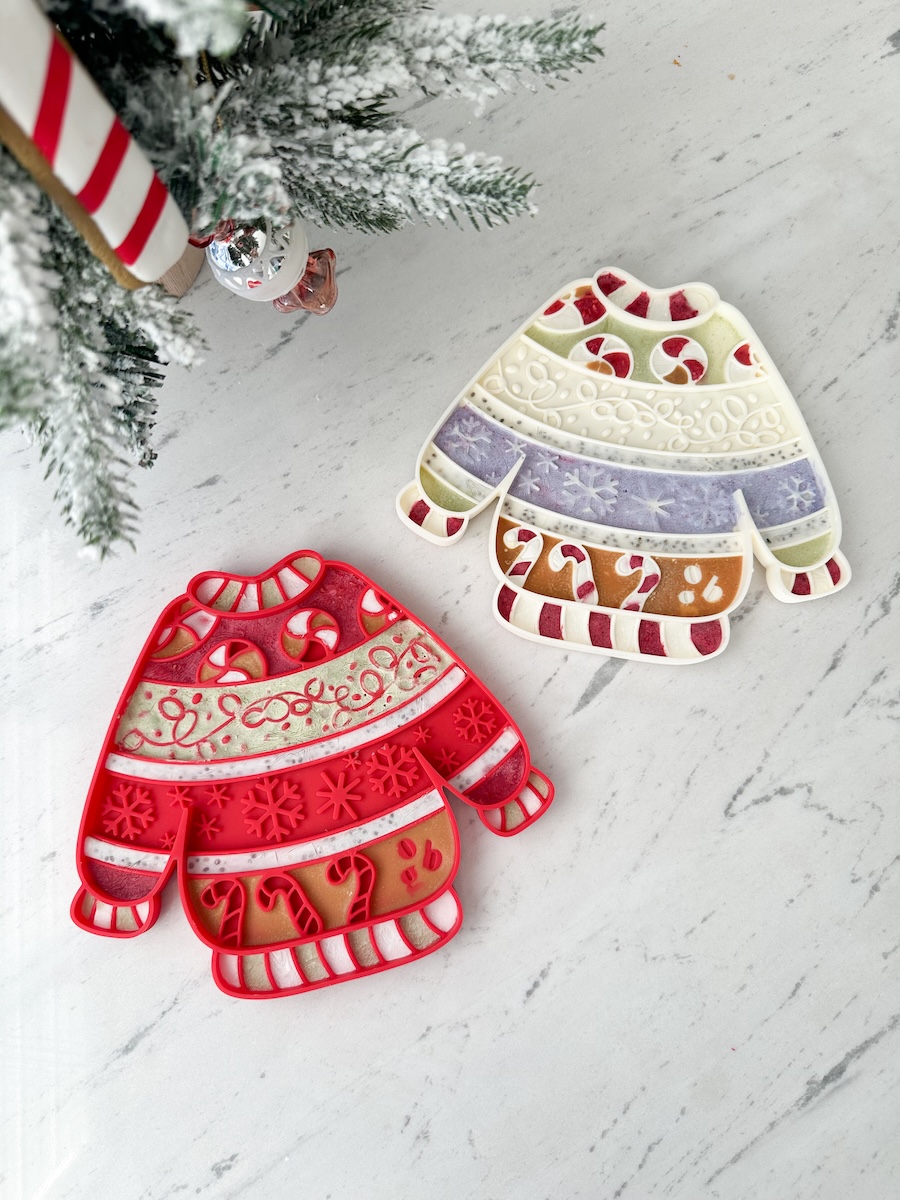 Ollie B. Good Mata do lizania dla psa i kota Zimowy Sweterek, czerwony - obrazek 6